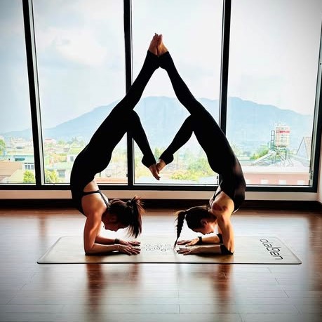 Yoga Bi Quyet Can Bang Co The 01